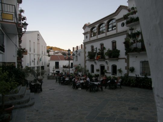 Canillas de Albaida, byens torv