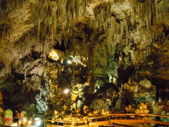 Stor drypstenshule i Maro ved Nerja